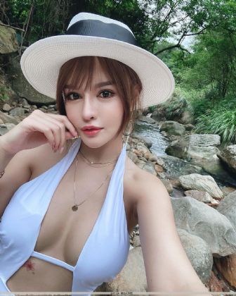 女儿闺蜜都归ME